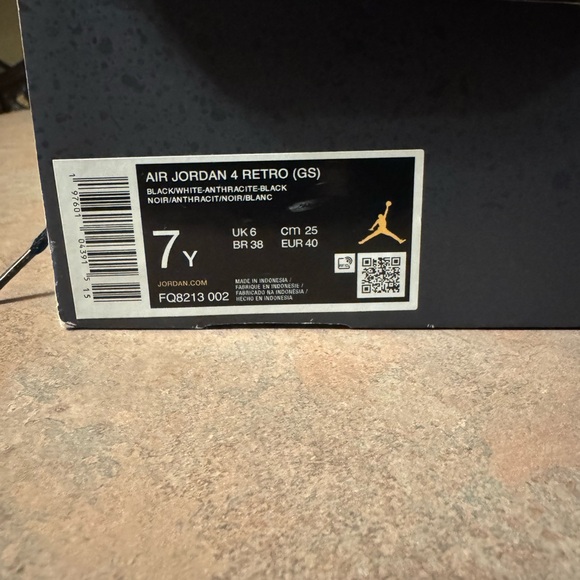 Jordan 4 Retro (GS) Fear - Picture 7 of 7